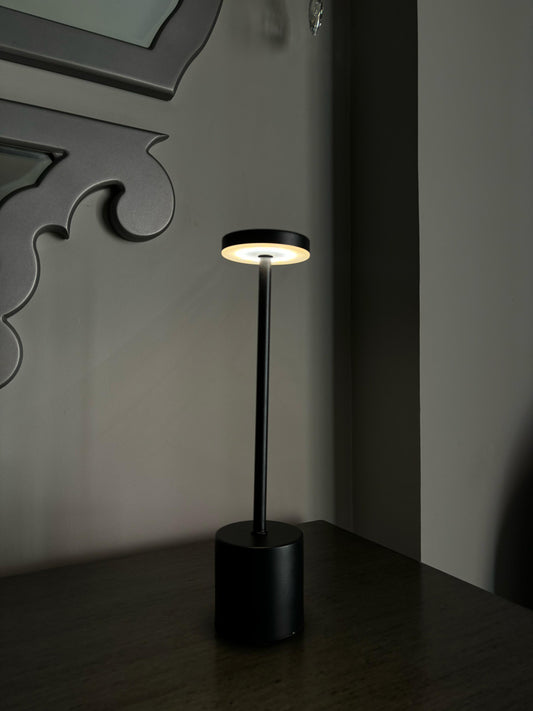 Black Elegant stem Table Lamp