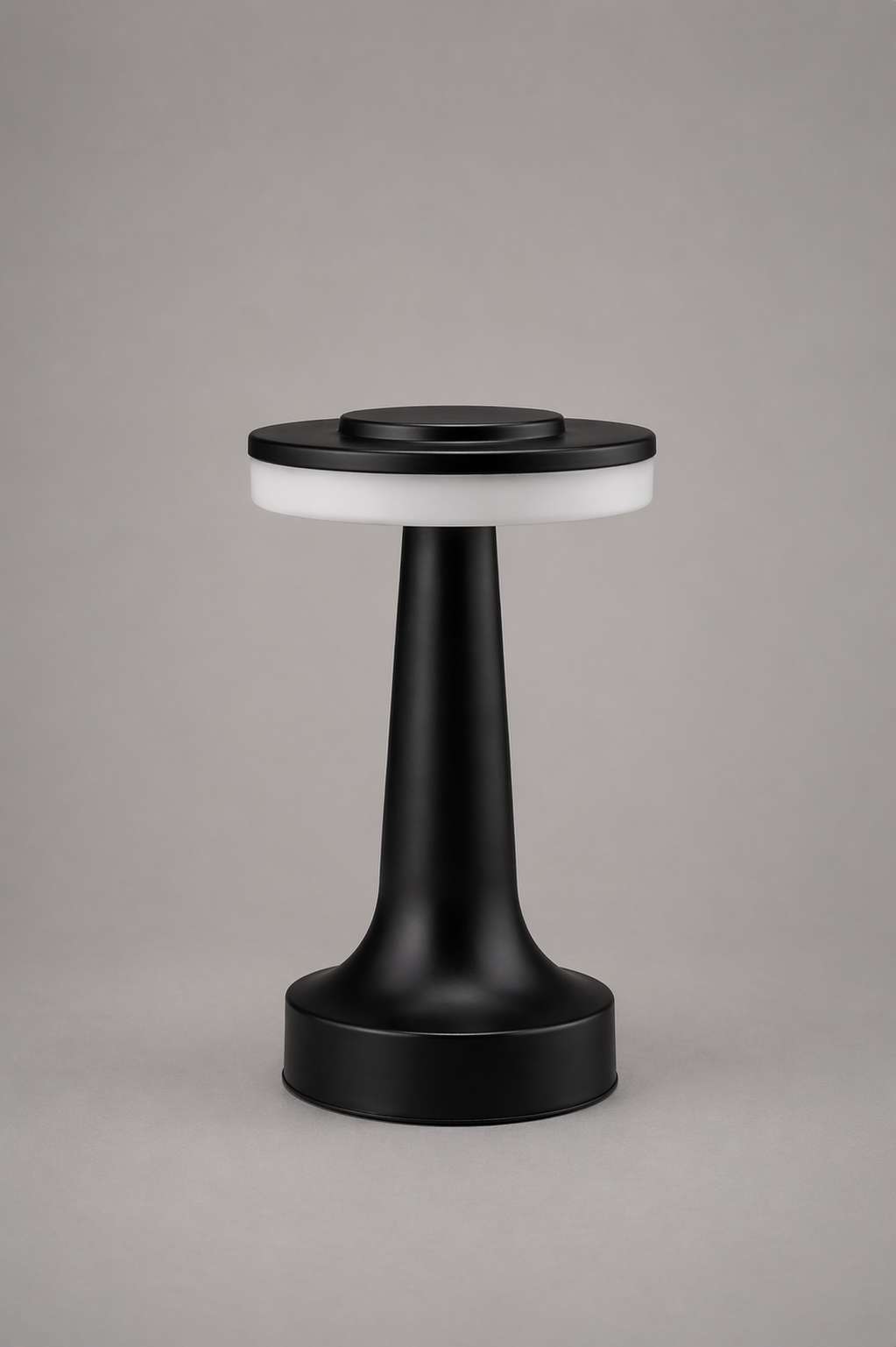 Black Eclipse Base Table Lamp