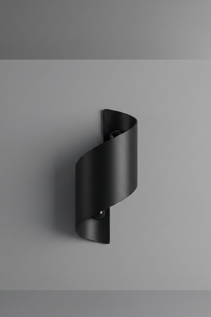Ribbon Black wall light
