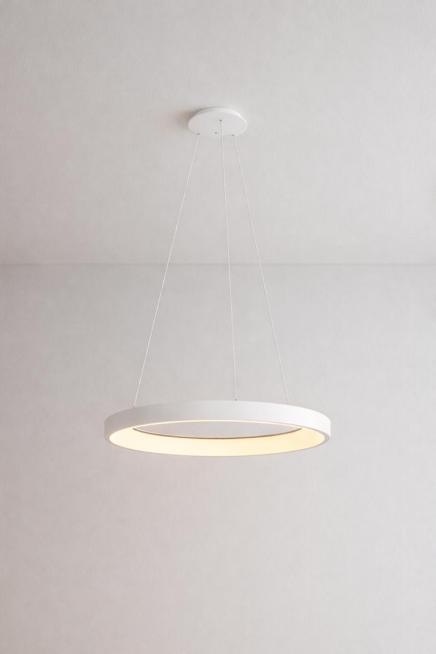 White Oro Pendant