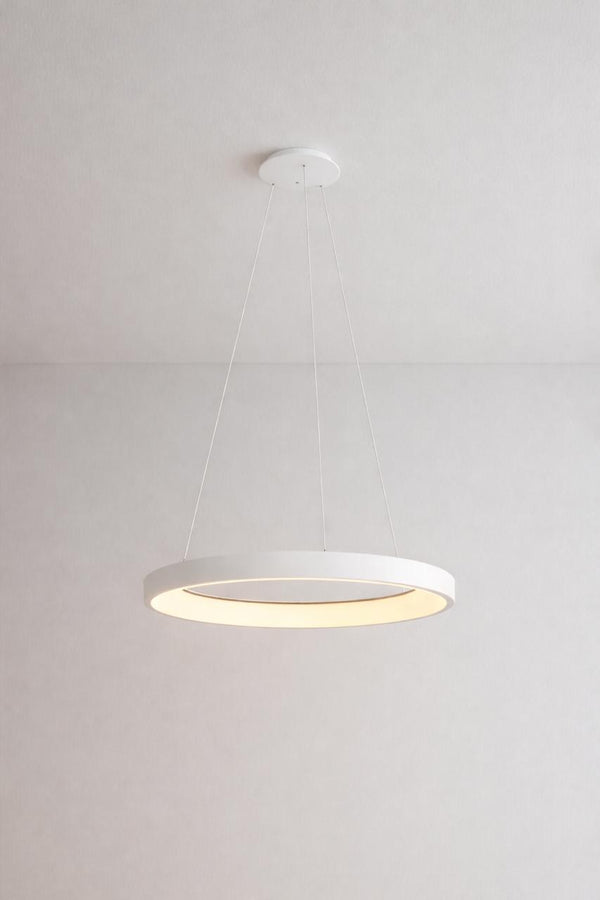 White Oro Pendant