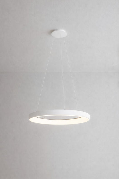 White Oro Pendant